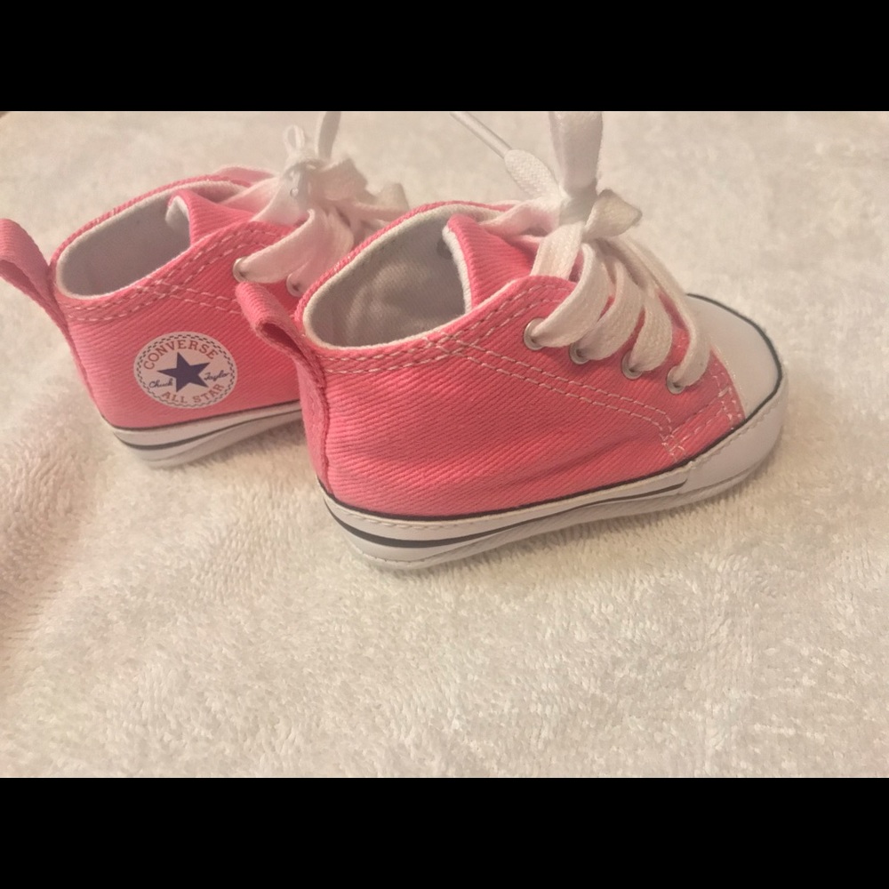 Baby Converse 😍